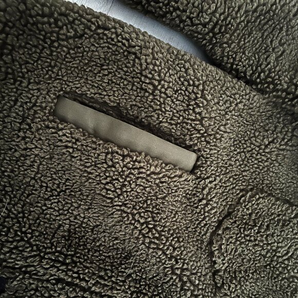 UGG Men's Army Green Plush Fleece Jacket Size Medium - Picture 7 of 7